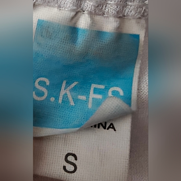 White T-Shirts - Picture 4 of 5